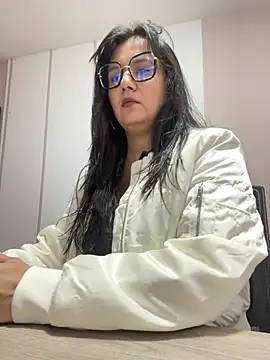 Snapshot of SWEETLILY18 chatting on 02-27-25, 11:28 SWEETLILY18 online show from 02-27-25, 11:28