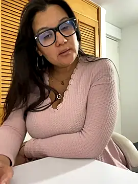 Snapshot of SWEETLILY18 chatting on 09-29-25, 10:04 SWEETLILY18 online show from 09-29-25, 10:04