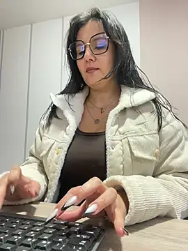 Snapshot of SWEETLILY18 chatting on 03-03-25, 11:22 SWEETLILY18 online show from 03-03-25, 11:22
