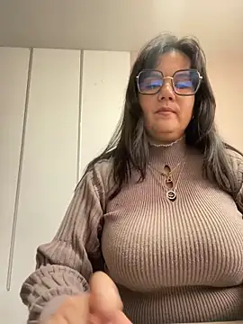 Snapshot of SWEETLILY18 chatting on 02-21-25, 02:16 SWEETLILY18 online show from 02-21-25, 02:16