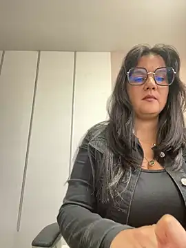 Snapshot of SWEETLILY18 chatting on 02-19-25, 02:33 SWEETLILY18 online show from 02-19-25, 02:33