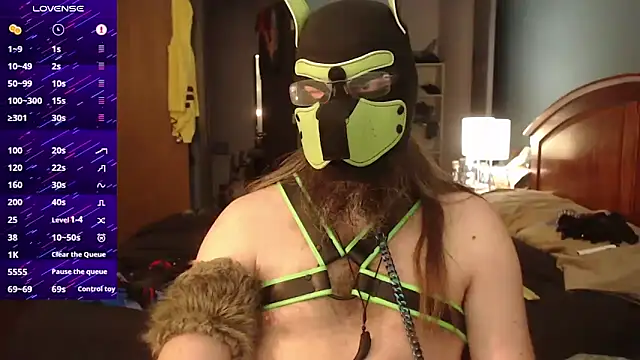 kinkywolf429 online show from 10-28-25, 05:56