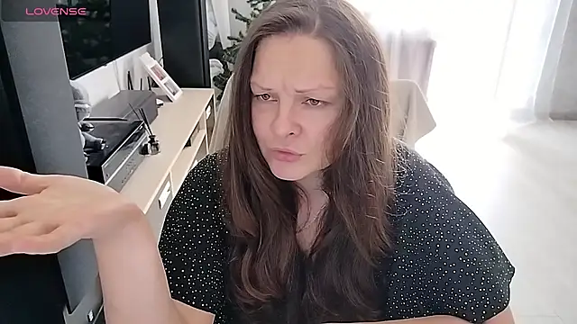 Snapshot of Marla_Singerrr chatting on 06-17-26, 03:17 Marla Singerrr online show from 06-17-26, 03:17