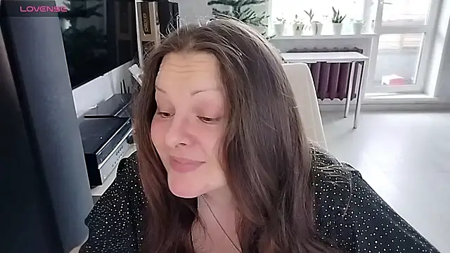 Snapshot of Marla_Singerrr chatting on 05-17-26, 05:40 Marla Singerrr online show from 05-17-26, 05:40