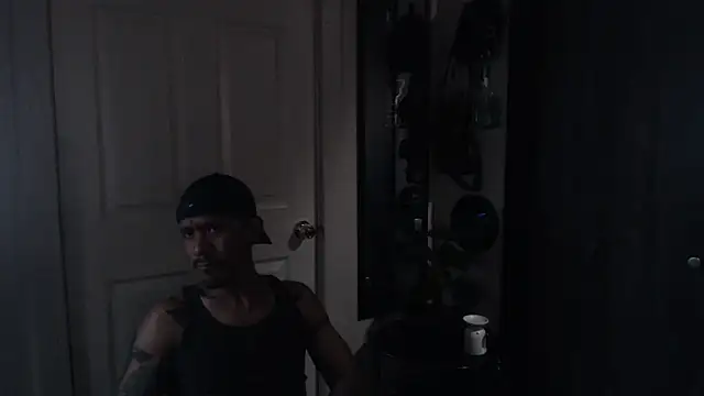 Snapshot of inc25cb@xh chatting on 02-22-25, 03:23 inc25cbxh online show from 02-22-25, 03:23