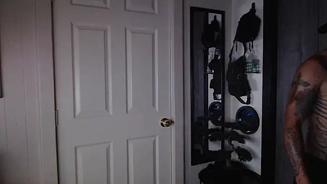 Snapshot of inc25cb@xh chatting on 03-23-25, 05:00 inc25cbxh online show from 03-23-25, 05:00