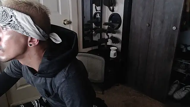 Snapshot of inc25cb@xh chatting on 01-08-25, 05:59 inc25cbxh online show from 01-08-25, 05:59