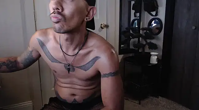 Snapshot of inc25cb@xh chatting on 03-18-25, 06:50 inc25cbxh online show from 03-18-25, 06:50