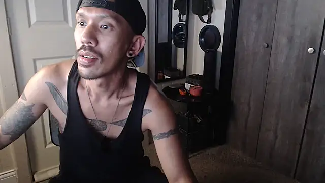 Snapshot of inc25cb@xh chatting on 01-06-25, 04:26 inc25cbxh online show from 01-06-25, 04:26