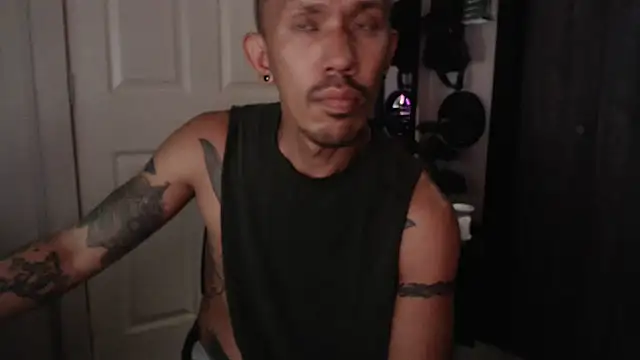 Snapshot of inc25cb@xh chatting on 01-17-25, 05:21 inc25cbxh online show from 01-17-25, 05:21