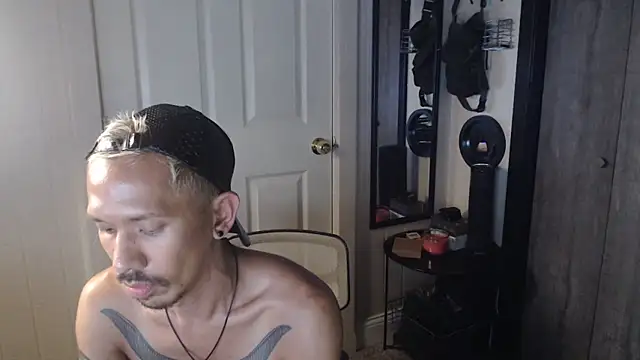 Snapshot of inc25cb@xh chatting on 12-20-24, 10:38 inc25cbxh online show from 12-20-24, 10:38