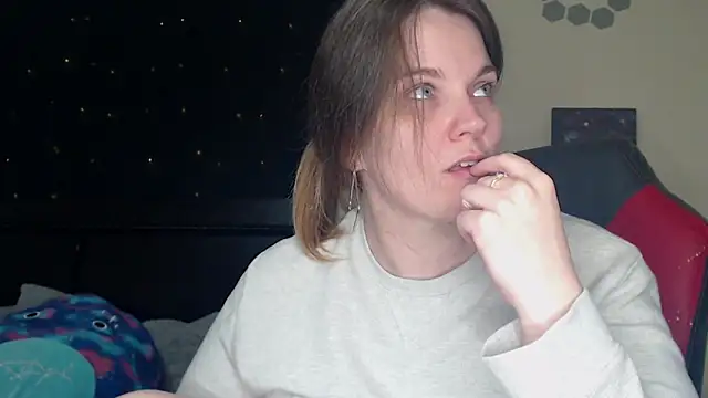 Snapshot of ToxicLilly chatting on 03-11-25, 10:07 ToxicLilly online show from 03-11-25, 10:07
