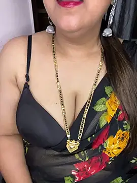 Snapshot of Zoya_Varma004 chatting on 05-17-26, 11:21 Zoya Varma004 online show from 05-17-26, 11:21