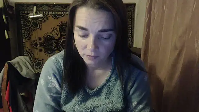 Snapshot of AlisaLaDiva chatting on 10-11-25, 08:32 AlisaLaDiva online show from 10-11-25, 08:32