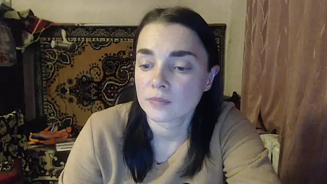 Snapshot of AlisaLaDiva chatting on 12-17-24, 09:05 AlisaLaDiva online show from 12-17-24, 09:05