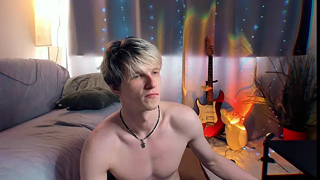 Breston Sweet online show from 04-12-26, 01:25