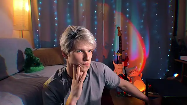 Breston Sweet online show from 12-19-25, 06:38