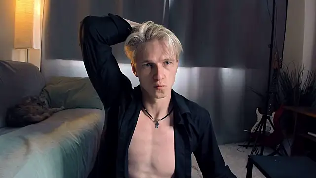 Snapshot of Breston_Sweet chatting on 07-25-26, 04:13 Breston Sweet online show from 07-25-26, 04:13