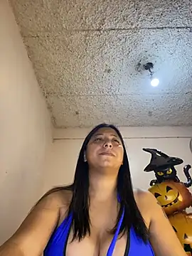 Leylafourniert online show from 10-23-25, 08:07