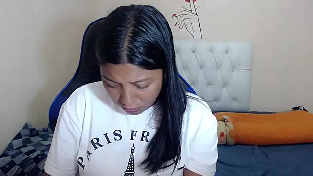 Leylafourniert online show from 04-08-26, 06:42