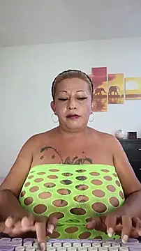 zafiro sex  online show from 06-05-26, 09:09