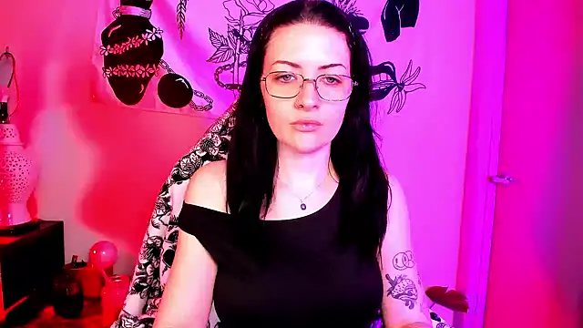 MelroseStrip online show from 11-30-25, 07:25