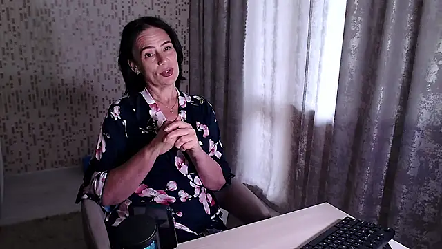 Snapshot of BelovedLady chatting on 07-11-26, 06:13 BelovedLady online show from 07-11-26, 06:13