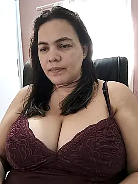 pretty architect online show from 11-07-25, 04:11