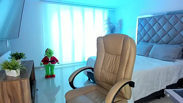 morganaramirez online show from 12-21-24, 03:31