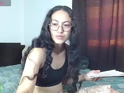 Snapshot of Olivia_Bright chatting on 06-09-26, 05:36 Olivia Bright online show from 06-09-26, 05:36