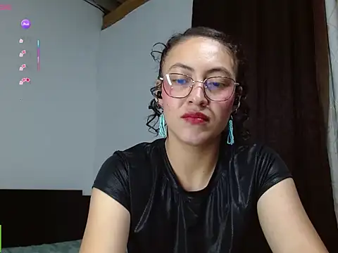 Snapshot of Olivia_Bright chatting on 04-20-26, 01:41 Olivia Bright online show from 04-20-26, 01:41