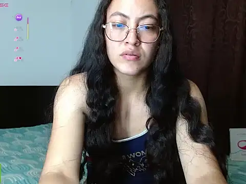 Snapshot of Olivia_Bright chatting on 05-15-26, 11:25 Olivia Bright online show from 05-15-26, 11:25