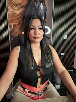 Snapshot of ValeryGrey chatting on 04-23-26, 06:53 ValeryGrey online show from 04-23-26, 06:53