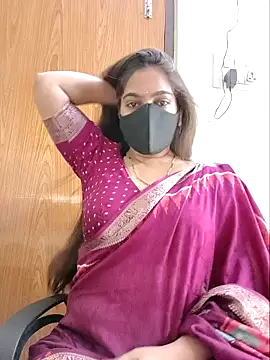 Snapshot of yoursana- chatting on 04-26-26, 04:21 yoursana- online show from 04-26-26, 04:21