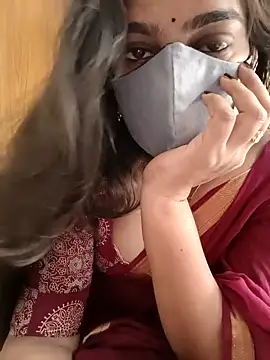 Snapshot of yoursana- chatting on 02-19-26, 05:15 yoursana- online show from 02-19-26, 05:15