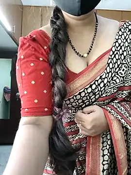 Snapshot of yoursana- chatting on 02-01-26, 04:55 yoursana- online show from 02-01-26, 04:55