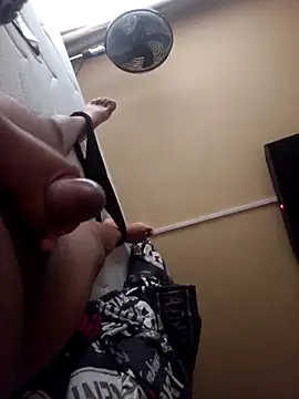 Snapshot of jonjob44 chatting on 10-18-25, 04:14 jonjob44 online show from 10-18-25, 04:14