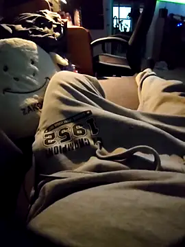 Snapshot of anonymus9006 chatting on 03-11-25, 04:40 anonymus9006 online show from 03-11-25, 04:40