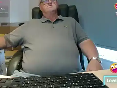 Snapshot of bigbadjon69 chatting on 06-01-26, 03:33 bigbadjon69 online show from 06-01-26, 03:33