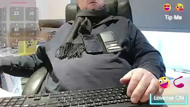 Snapshot of bigbadjon69 chatting on 01-07-25, 02:30 bigbadjon69 online show from 01-07-25, 02:30