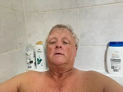 Snapshot of bigbadjon69 chatting on 09-27-25, 01:28 bigbadjon69 online show from 09-27-25, 01:28