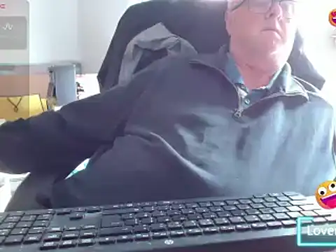 Snapshot of bigbadjon69 chatting on 06-03-26, 03:17 bigbadjon69 online show from 06-03-26, 03:17