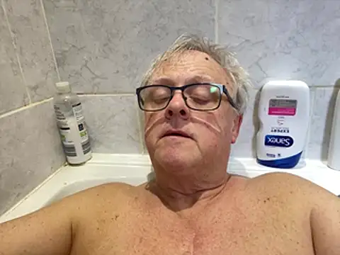 Snapshot of bigbadjon69 chatting on 03-31-26, 10:28 bigbadjon69 online show from 03-31-26, 10:28