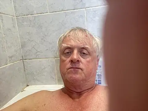 Snapshot of bigbadjon69 chatting on 07-25-26, 01:28 bigbadjon69 online show from 07-25-26, 01:28