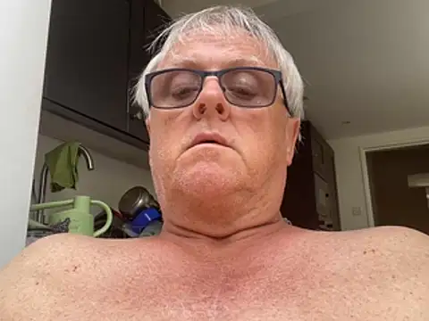 Snapshot of bigbadjon69 chatting on 06-29-26, 11:43 bigbadjon69 online show from 06-29-26, 11:43