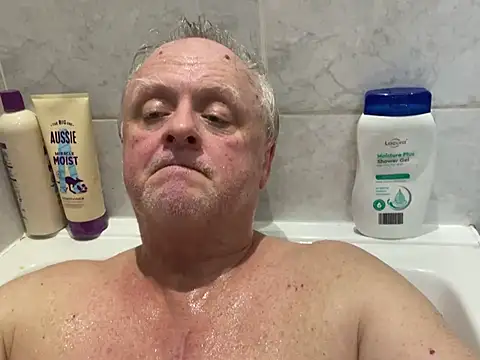 Snapshot of bigbadjon69 chatting on 02-17-25, 03:33 bigbadjon69 online show from 02-17-25, 03:33