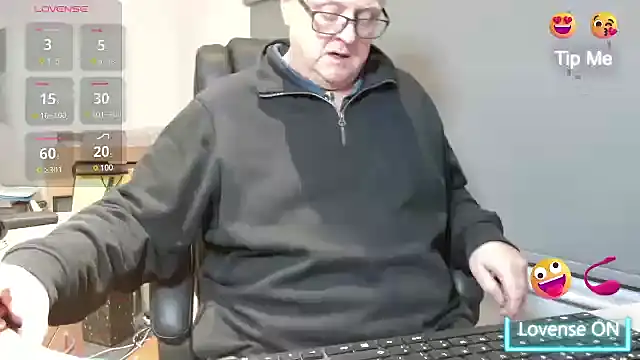 Snapshot of bigbadjon69 chatting on 01-30-25, 12:07 bigbadjon69 online show from 01-30-25, 12:07