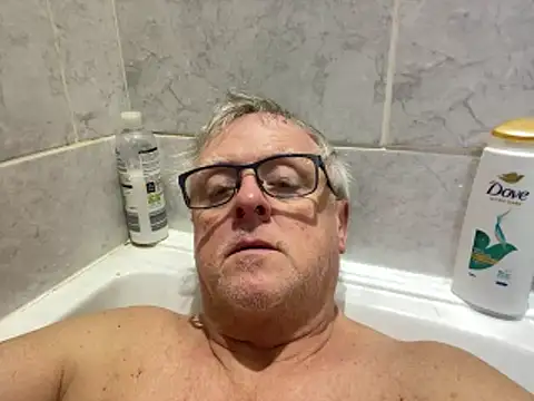 Snapshot of bigbadjon69 chatting on 02-21-26, 02:41 bigbadjon69 online show from 02-21-26, 02:41