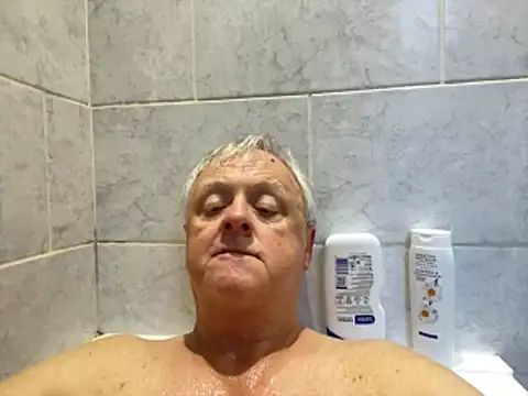 Snapshot of bigbadjon69 chatting on 05-21-26, 10:45 bigbadjon69 online show from 05-21-26, 10:45