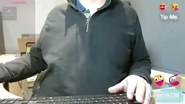 Snapshot of bigbadjon69 chatting on 02-13-25, 03:14 bigbadjon69 online show from 02-13-25, 03:14